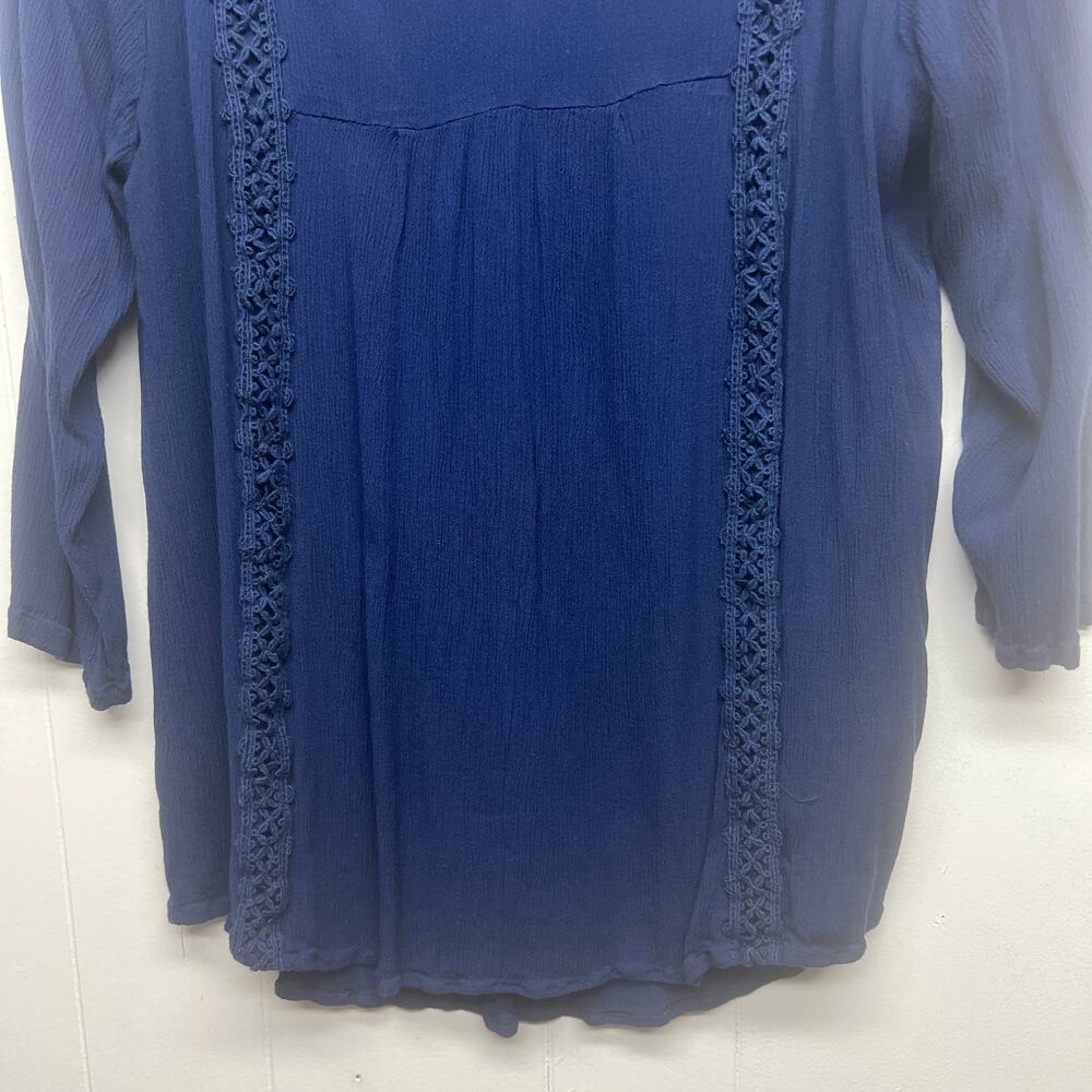 St. John's Bay V-Neck 3/4 Sleeve Navy Blue Women's Top Size Medium Crochet - Picture 4 of 11